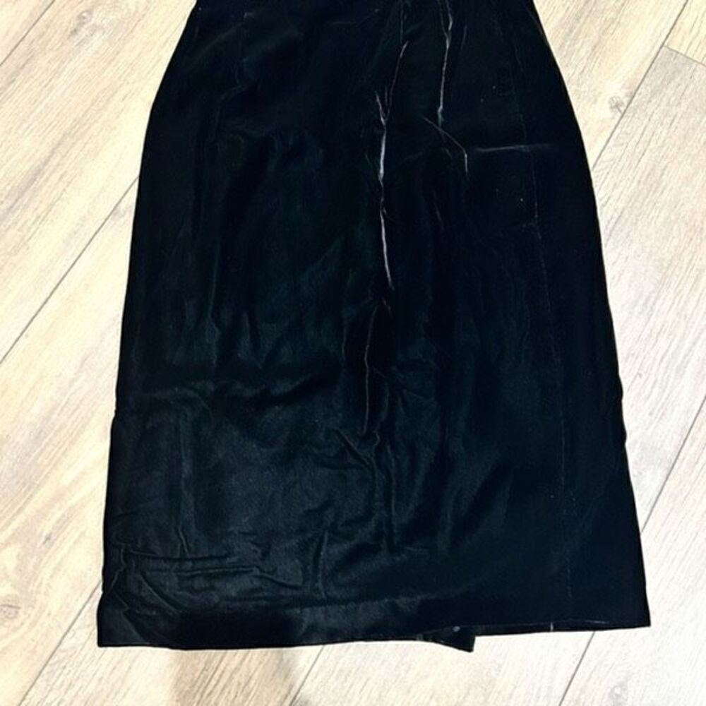 Cathy Hardwick black pencil skirt